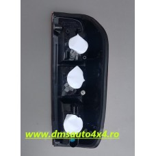 LAMPA SPATE NISSAN NAVARA D40 2005-2010 (PRET PT 1 BUCATA)